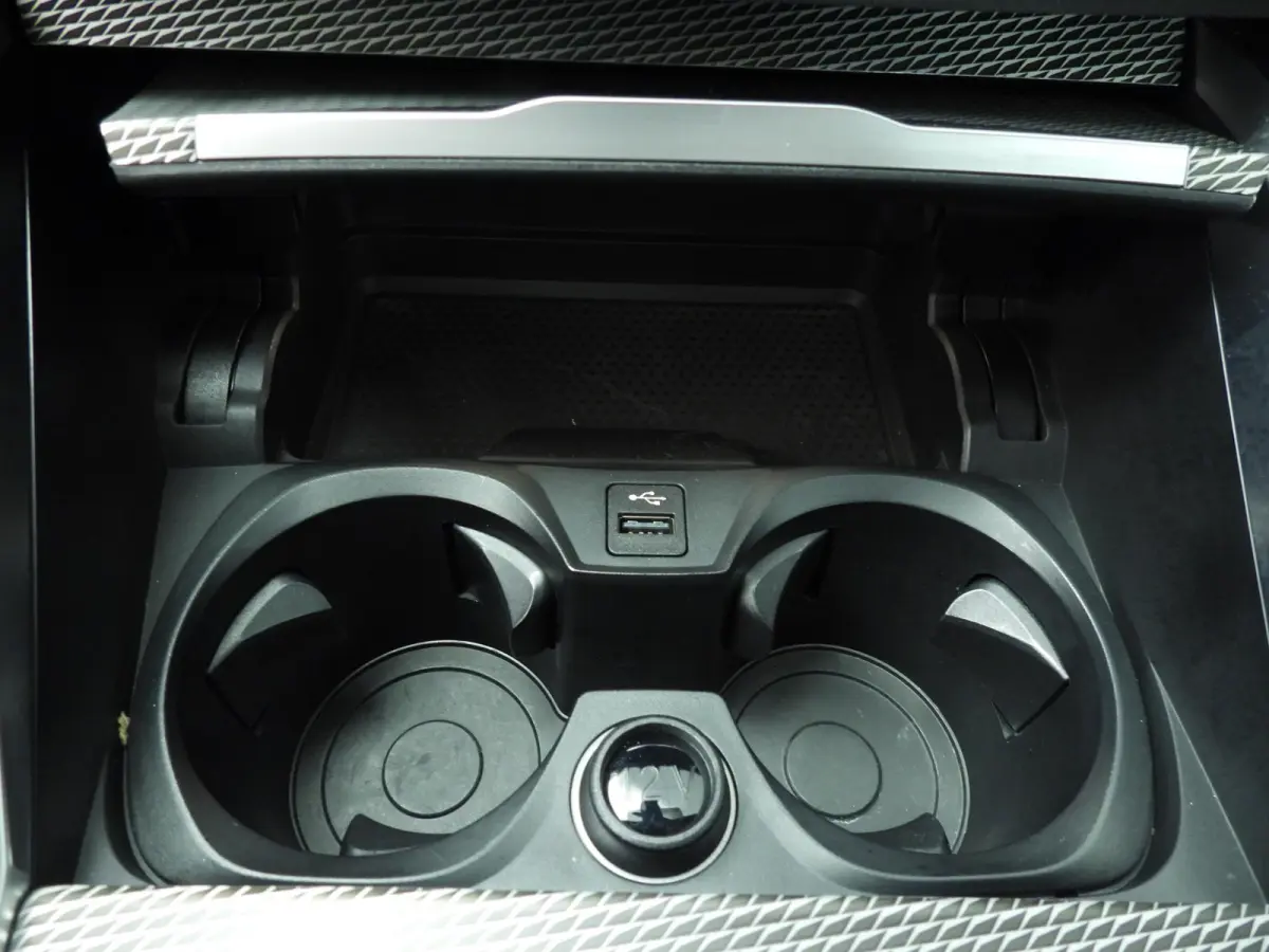 430i | M-Sportpakket | LED | Navigatie | Sportstoelen | Active cruise | DAB | Hifi speakers | Alu 19 inch