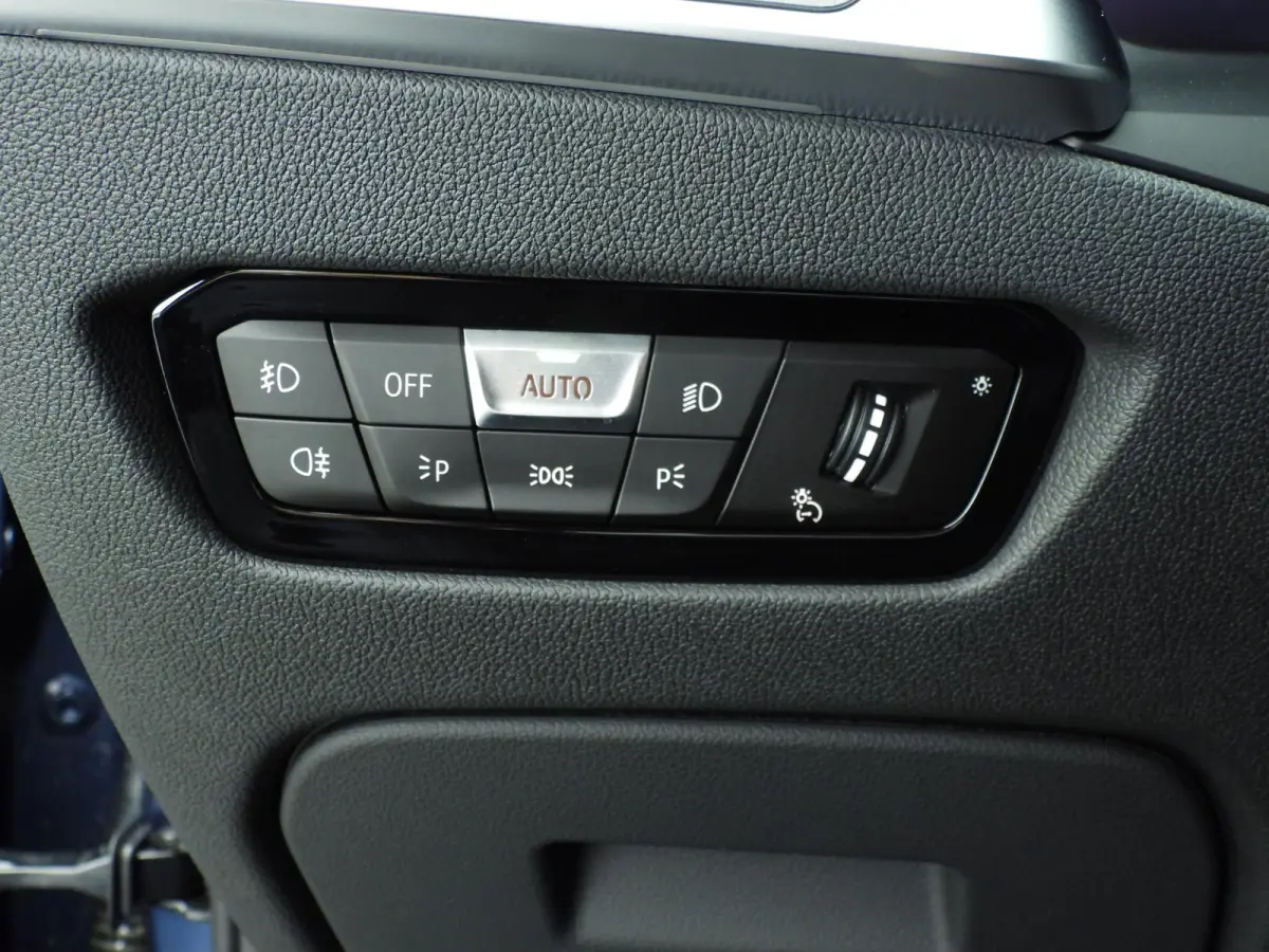 430i | M-Sportpakket | LED | Navigatie | Sportstoelen | Active cruise | DAB | Hifi speakers | Alu 19 inch