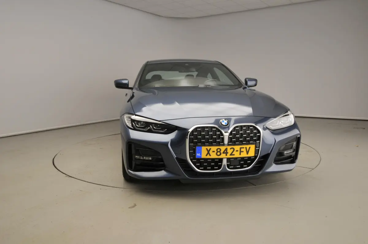 430i | M-Sportpakket | LED | Navigatie | Sportstoelen | Active cruise | DAB | Hifi speakers | Alu 19 inch