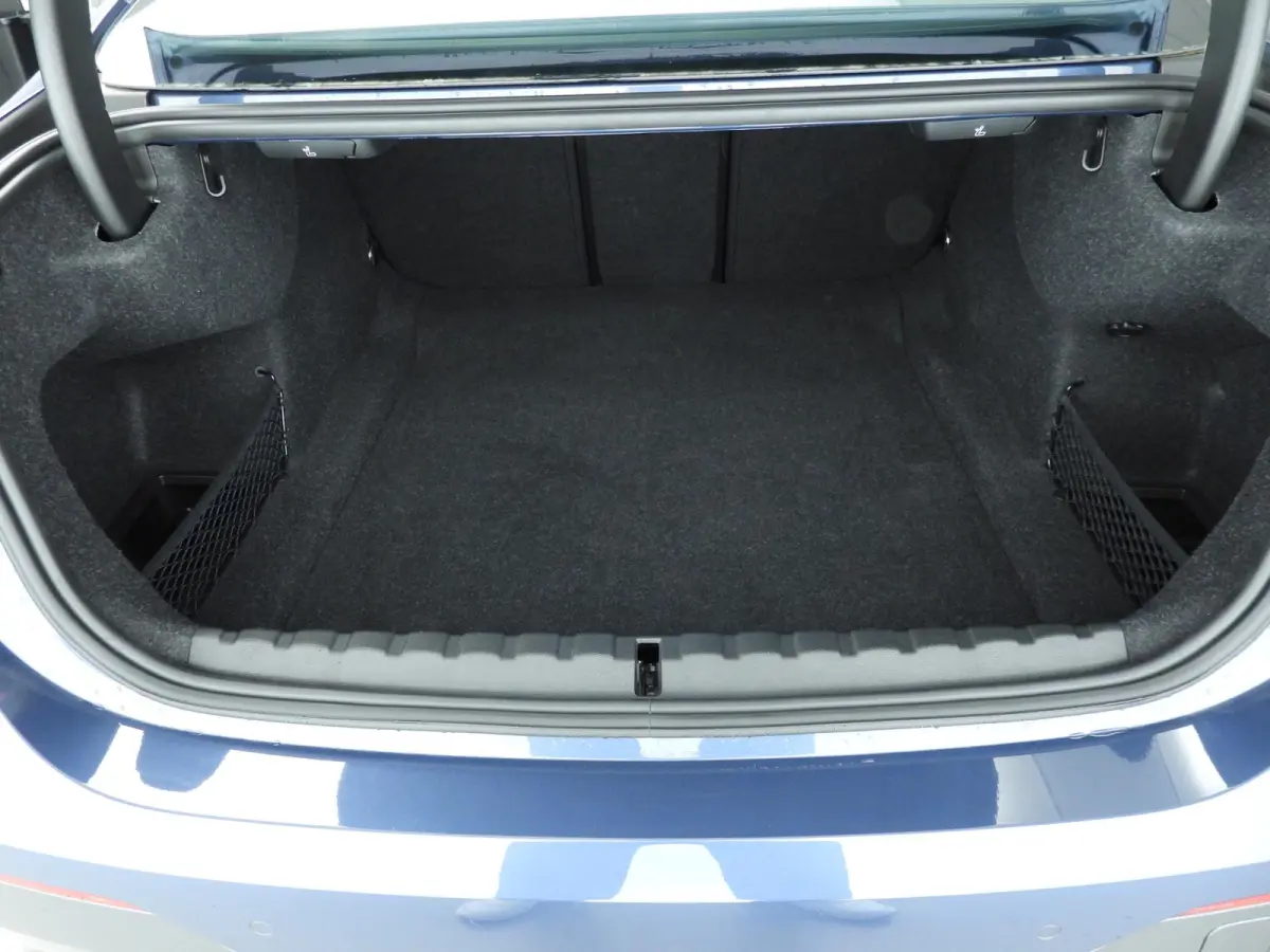 430i | M-Sportpakket | LED | Navigatie | Sportstoelen | Active cruise | DAB | Hifi speakers | Alu 19 inch