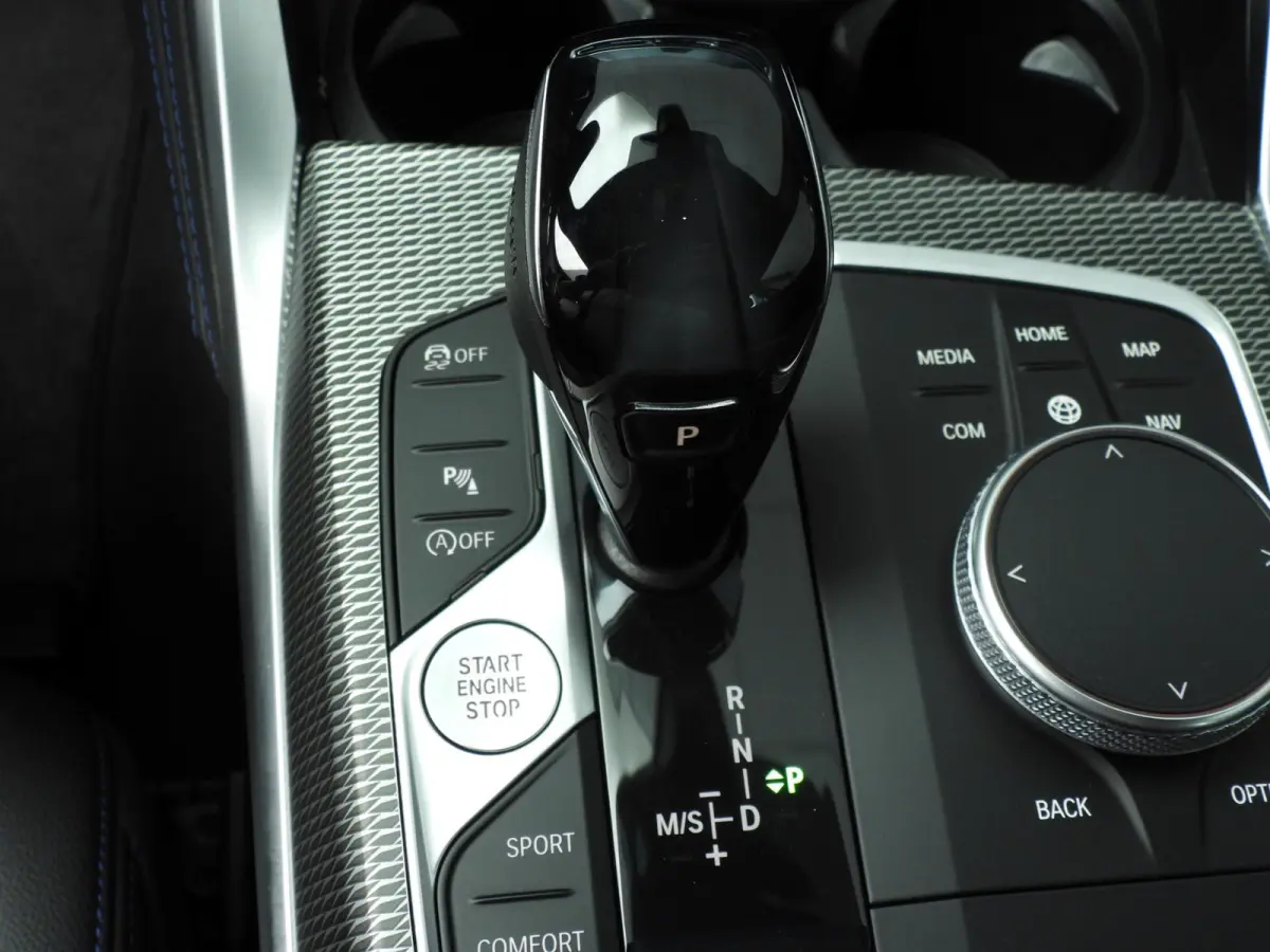 430i | M-Sportpakket | LED | Navigatie | Sportstoelen | Active cruise | DAB | Hifi speakers | Alu 19 inch
