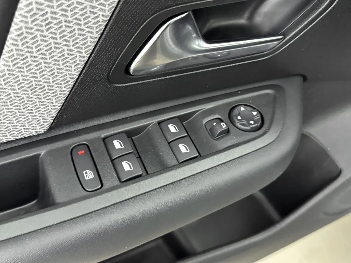 136pk 50 kWh You | Accu 99 % | Camera | Apple Carplay/Android Auto | Cruise Controle | Waterpomp | Automatisch Airco