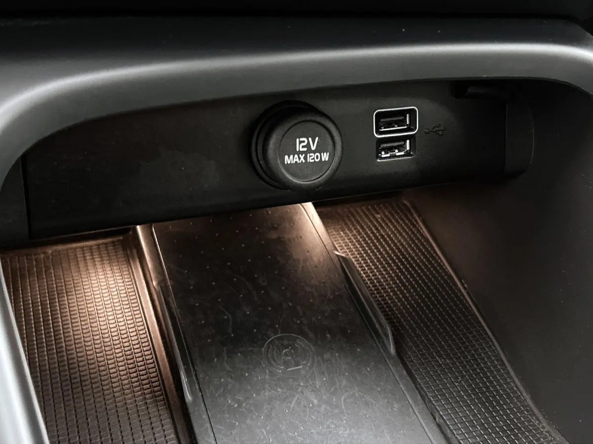 1.5 T4 Plug-in hybrid Plus Bright | Automaat | Apple Carplay / Android Auto | Memory Seats | Harman-Kardon | Virtual Cockpit | Stoel- Stuurverwarming | Elektrische Achterklep | Achteruitrijc