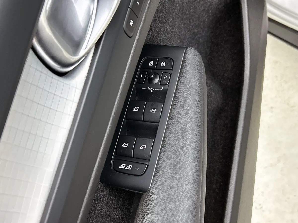 1.5 T4 Plug-in hybrid Plus Bright | Automaat | Apple Carplay / Android Auto | Memory Seats | Harman-Kardon | Virtual Cockpit | Stoel- Stuurverwarming | Elektrische Achterklep | Achteruitrijc