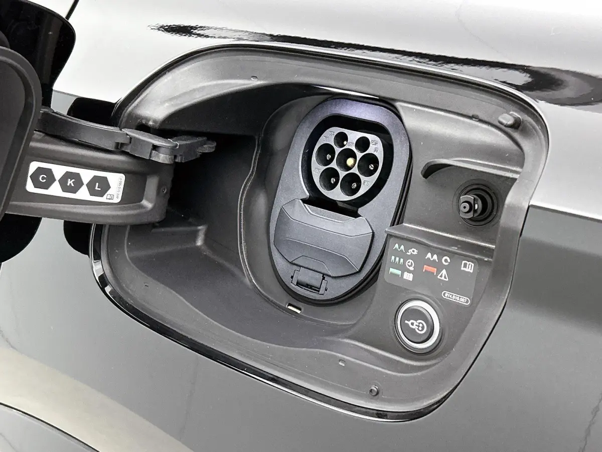 S edition 83 kWh