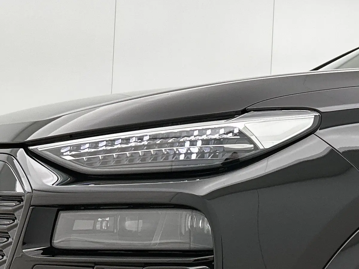 S edition 83 kWh