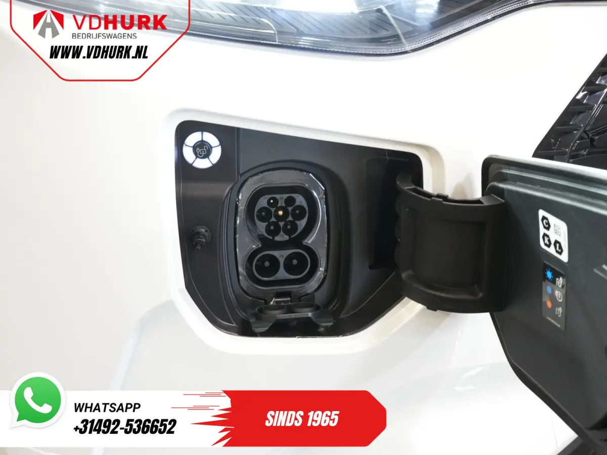 Trend 71kWh 360 km WLTP (Excl. BTW/Incl. BPM) LED/ Standkachel/ Stoelverw./ Stuurverw./ Carplay/ 9 P/ 9 Persoons/ Combi/ Climate/ Camera/ PDC/ Cruise