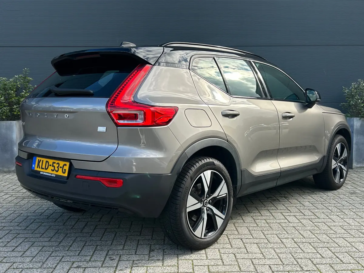 1.5 T4 R-Design | Camera | Pilot Assist | Stoel&stuurverwarming | Nubuck | Apple Carplay |