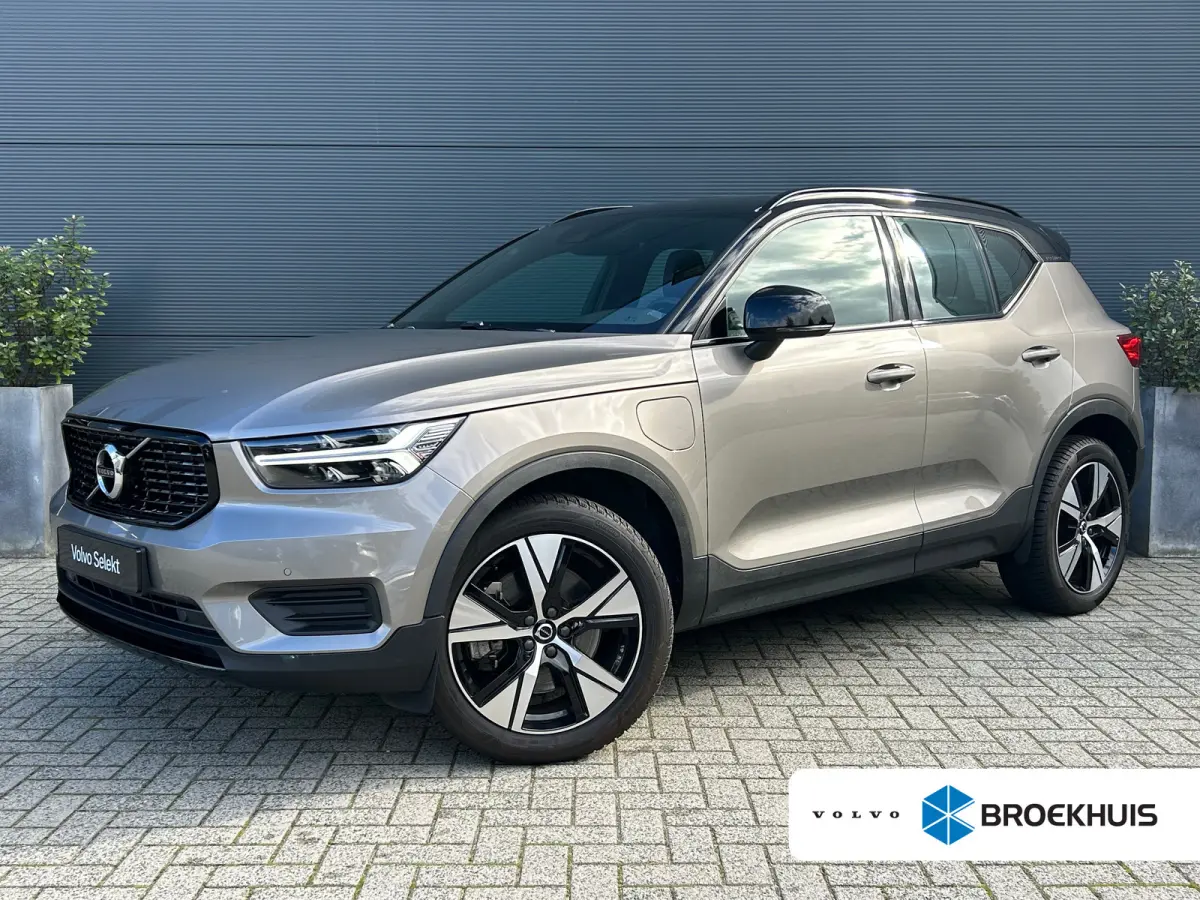 1.5 T4 R-Design | Camera | Pilot Assist | Stoel&stuurverwarming | Nubuck | Apple Carplay |