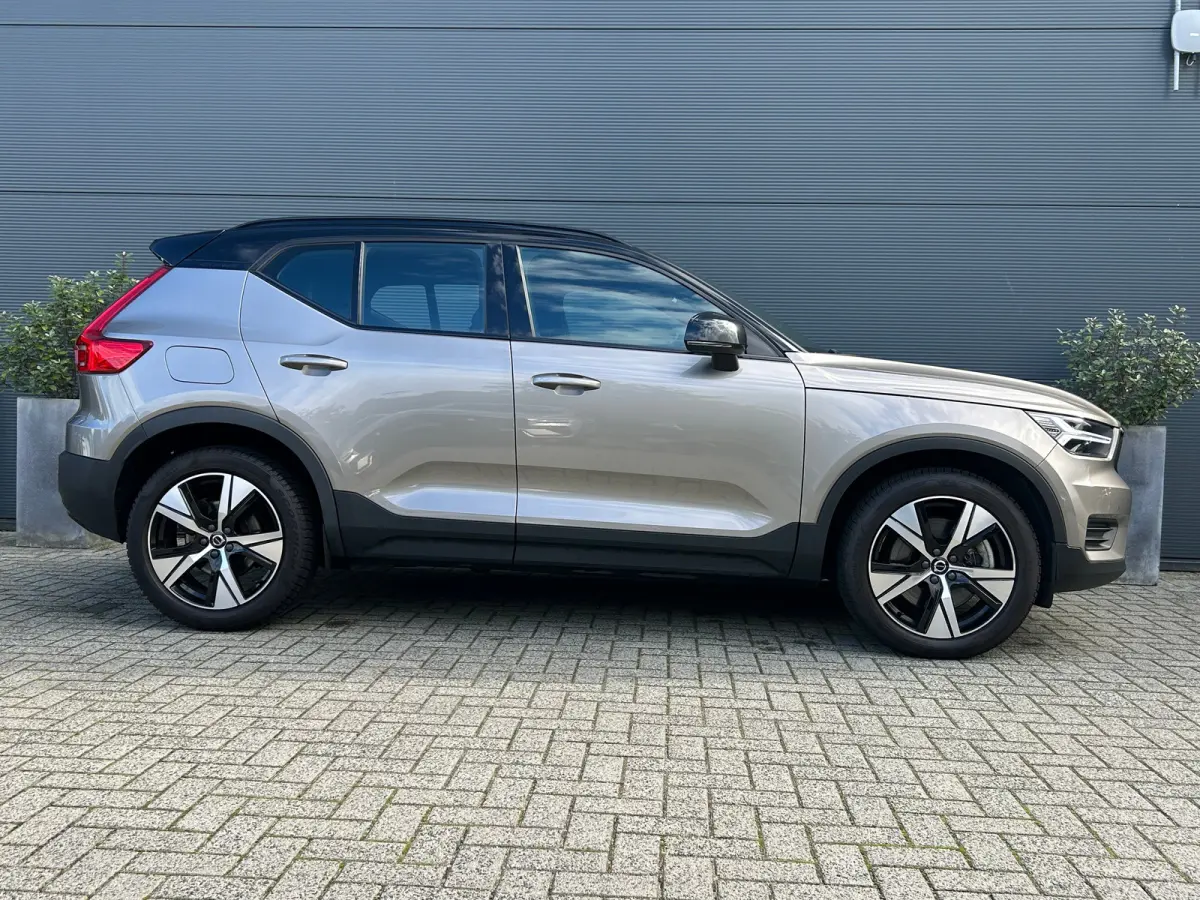 1.5 T4 R-Design | Camera | Pilot Assist | Stoel&stuurverwarming | Nubuck | Apple Carplay |