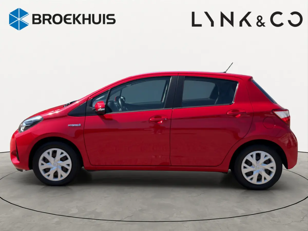 1.5 Hybrid Active | Achteruitrijcamera | Cruise Control | Airco | Centrale deurvergendeling met afstandsbediening |