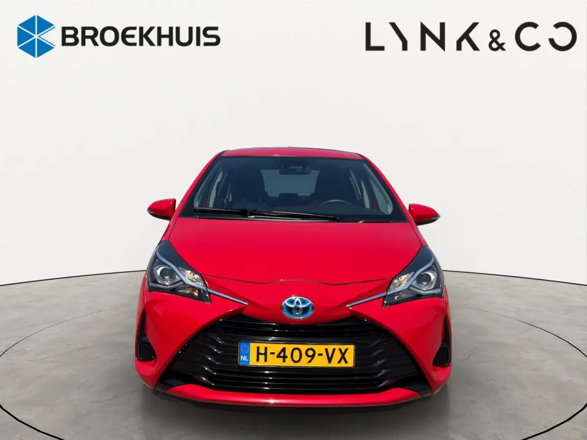 1.5 Hybrid Active | Achteruitrijcamera | Cruise Control | Airco | Centrale deurvergendeling met afstandsbediening |