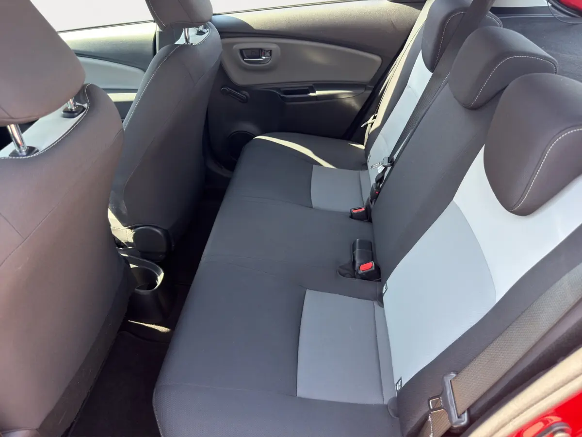 1.5 Hybrid Active | Achteruitrijcamera | Cruise Control | Airco | Centrale deurvergendeling met afstandsbediening |