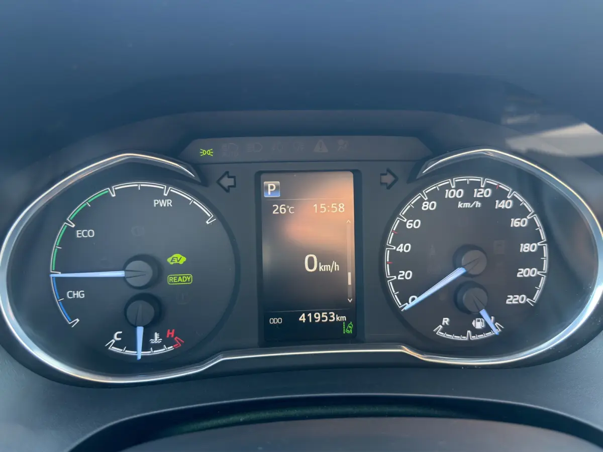 1.5 Hybrid Active | Achteruitrijcamera | Cruise Control | Airco | Centrale deurvergendeling met afstandsbediening |