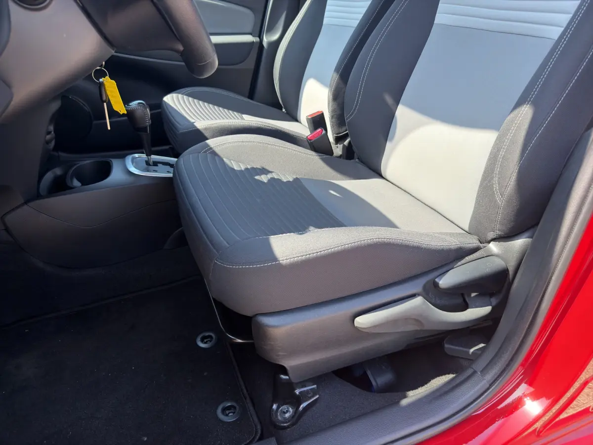 1.5 Hybrid Active | Achteruitrijcamera | Cruise Control | Airco | Centrale deurvergendeling met afstandsbediening |