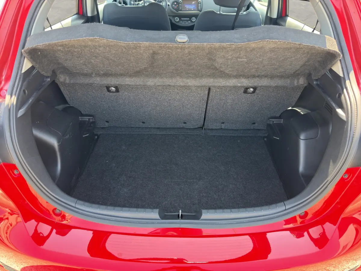 1.5 Hybrid Active | Achteruitrijcamera | Cruise Control | Airco | Centrale deurvergendeling met afstandsbediening |