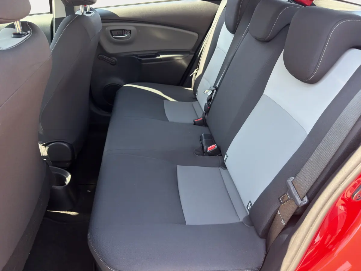 1.5 Hybrid Active | Achteruitrijcamera | Cruise Control | Airco | Centrale deurvergendeling met afstandsbediening |