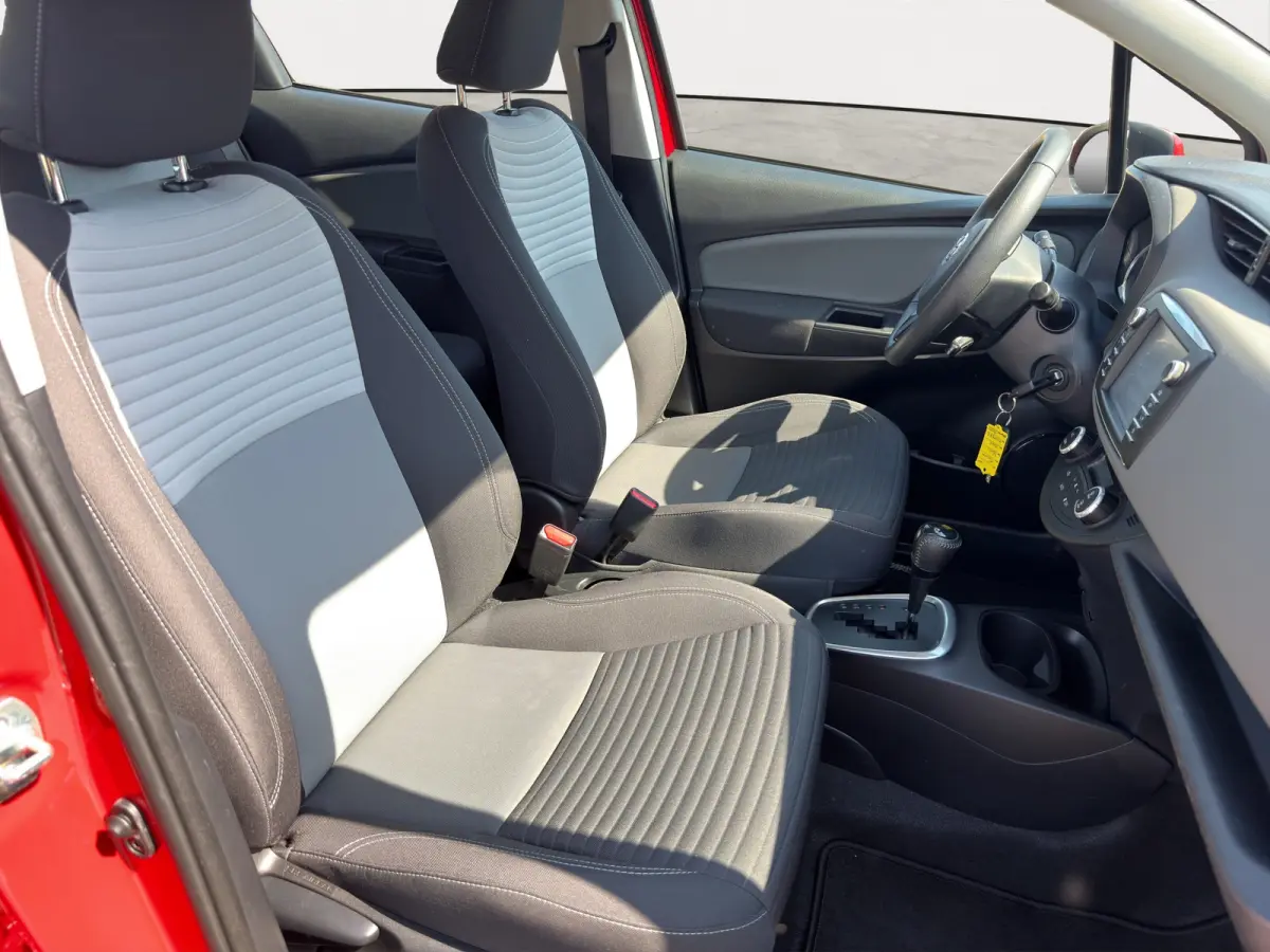 1.5 Hybrid Active | Achteruitrijcamera | Cruise Control | Airco | Centrale deurvergendeling met afstandsbediening |