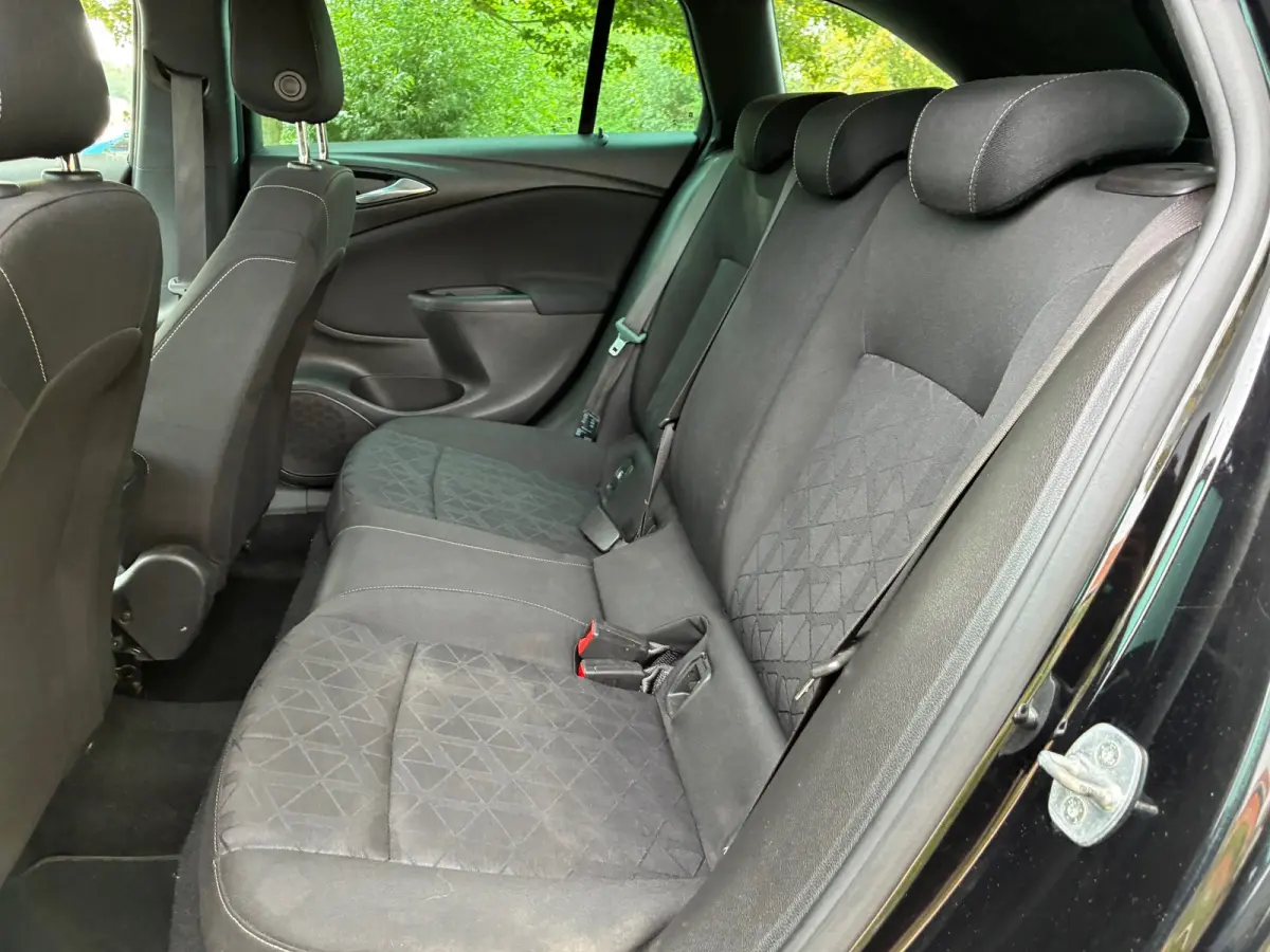 1.0 Turbo 120 Jaar Edition | Navi + Clima + Cruise nu €6.975,-!!