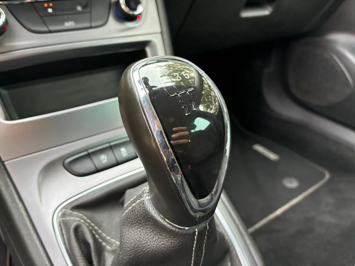 1.0 Turbo 120 Jaar Edition | Navi + Clima + Cruise nu €6.975,-!!