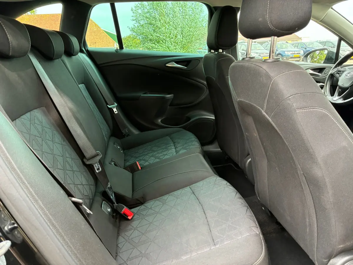 1.0 Turbo 120 Jaar Edition | Navi + Clima + Cruise nu €6.975,-!!