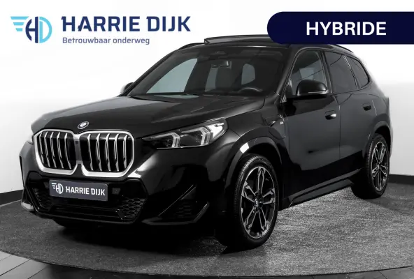 xDrive25e 245 PK M-Sport | Premium Pack | S/K-Panodak | Elek. Trekhaak | Dig. Cockpit | Cruise | Stoelverw. | PDC | Camera | NAV+App. Connect | ECC | Elek. Klep | LM 19" | 9266