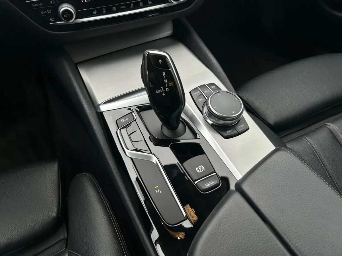 530i xDrive High Executive