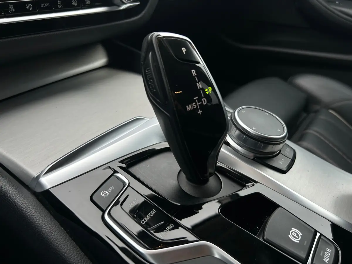 530i xDrive High Executive
