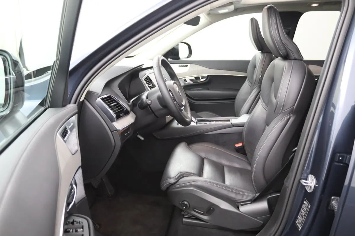 T8 Plug-in hybrid AWD Ultra Dark | Luchtvering | Trekhaak | SoH 96% | Harman/Kardon | Stoelventilatie | Massage | Harman/Kardon | 360 Camera | 22 Inch Wielen