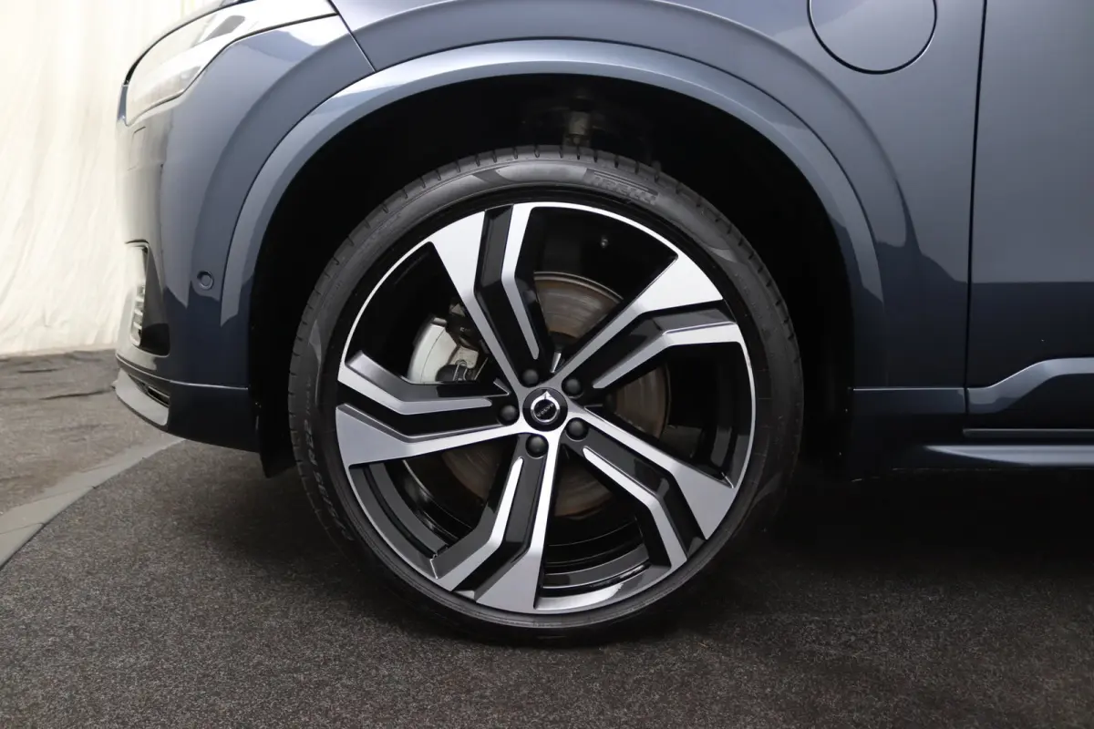 T8 Plug-in hybrid AWD Ultra Dark | Luchtvering | Trekhaak | SoH 96% | Harman/Kardon | Stoelventilatie | Massage | Harman/Kardon | 360 Camera | 22 Inch Wielen
