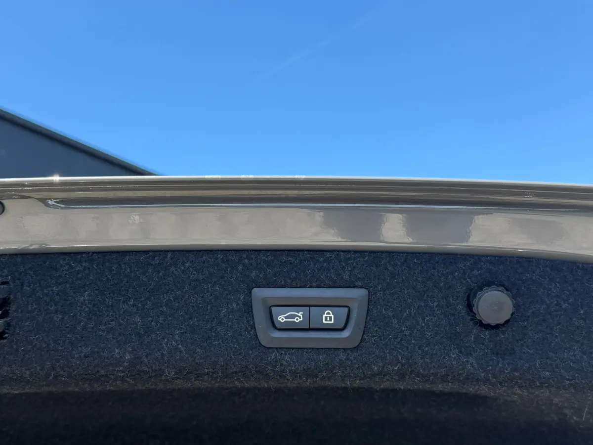 530e M-Sport Pano|Laser|HuD|Adap Cruise|Dealer Onderhouden