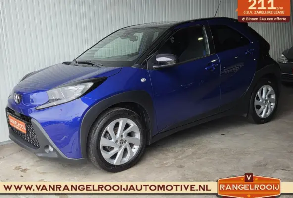 1.0 VVT-i Pulse, ACC, stoelverw., clima, camera, 17" lmv
