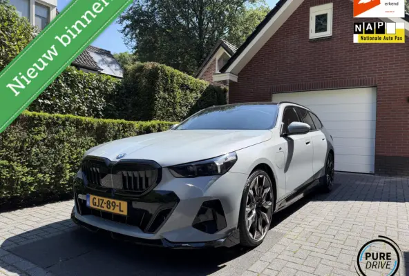 BMW 530e M Sport PRO Edition|Pano |Adapt |H&K |Trek BMW 5-serie 530e M Sport PRO Edition|Pano |Adapt |H&K |Trek