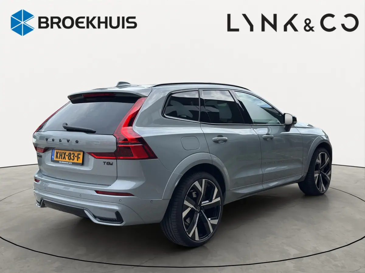 MY27 T8 Plug-in hybrid AWD Ultra Black Edition Executive | Trekhaak | Bowers & Wilkins audio | 22'' Velgen | Stoel ventilatie en massage | 360 camera
