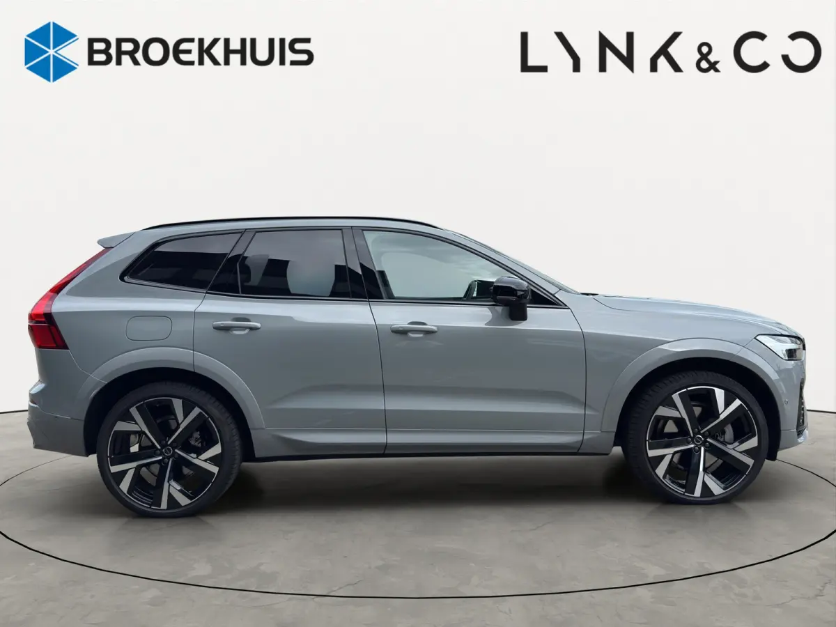 MY27 T8 Plug-in hybrid AWD Ultra Black Edition Executive | Trekhaak | Bowers & Wilkins audio | 22'' Velgen | Stoel ventilatie en massage | 360 camera