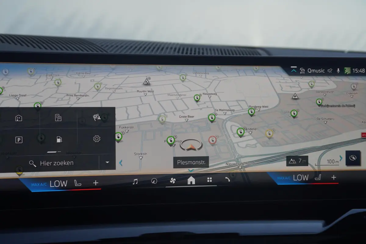 550e xDrive | SoH 100% |M Sportpakket Pro | Glazen Panoramadak | Adaptief Onderstel Professional | Harman Kardon | Head-Up Display