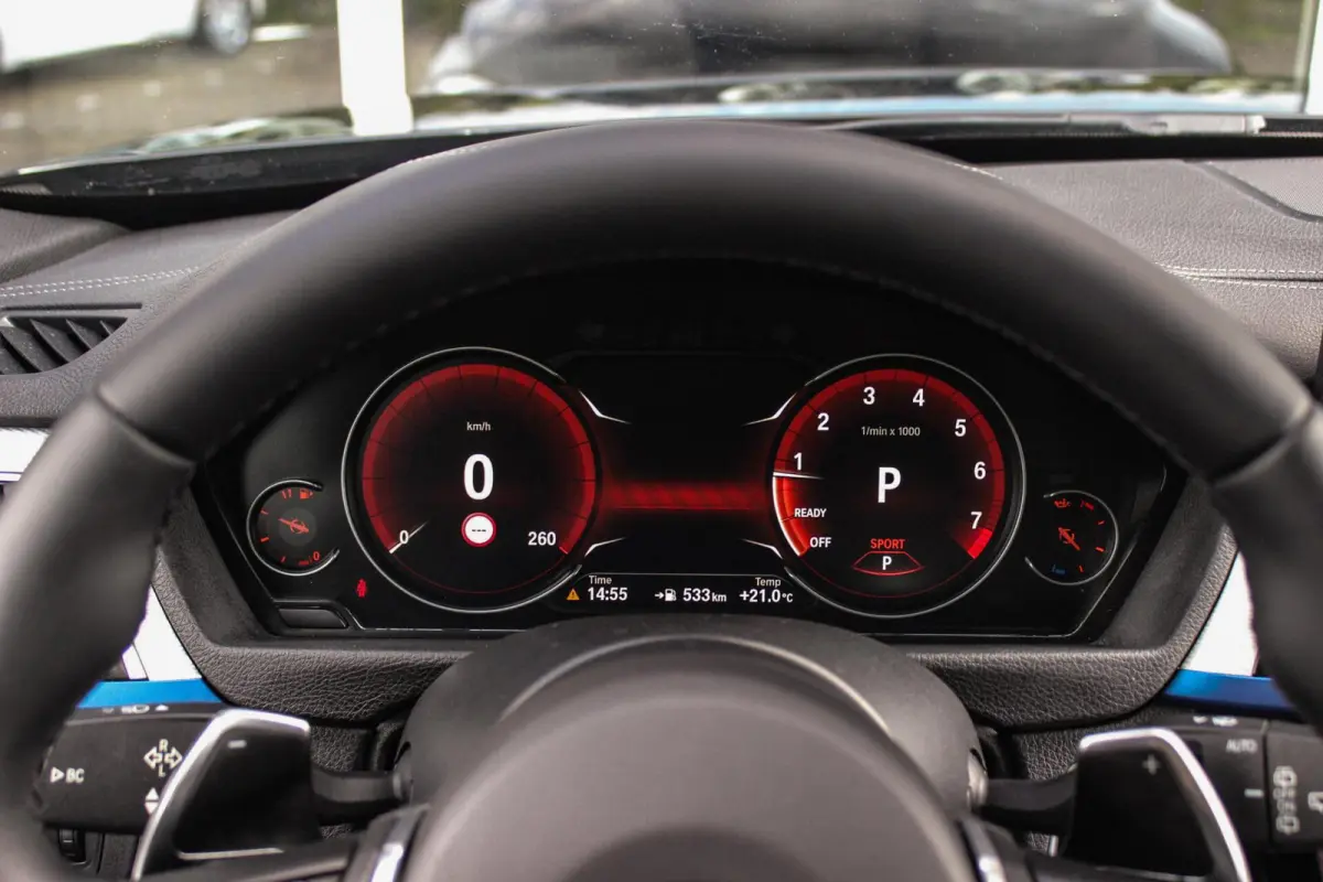 320i M Sport Edition | 2e eigenaar | NL auto | Camera | HiFi audio | Stoelverwarming | DAB | Head-up | Cruise control | LED | Park Assistant | PDC | Navigatie