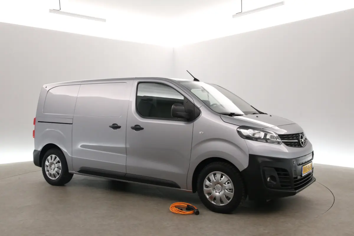 L2H1 75 kWh | Snelladen | SOH 96% | Airco | Cruise | Camera | Carplay | Navi | Trekhaak