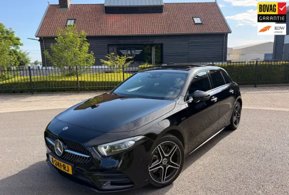 250 e AMG Nightpakket Burmester Multibeam Panorama Memory Sfeer Camera Night Keyless