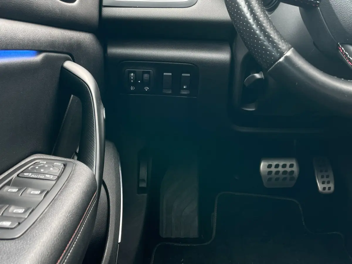 1.6 Plug-In Hybrid 160 R.S. Line | Camera | PDC | Keyless |
