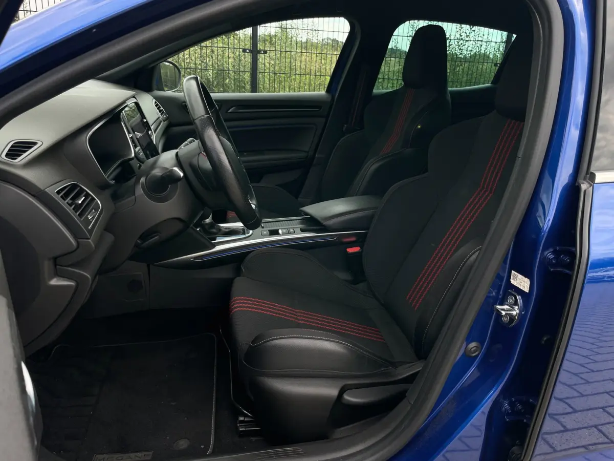 1.6 Plug-In Hybrid 160 R.S. Line | Camera | PDC | Keyless |
