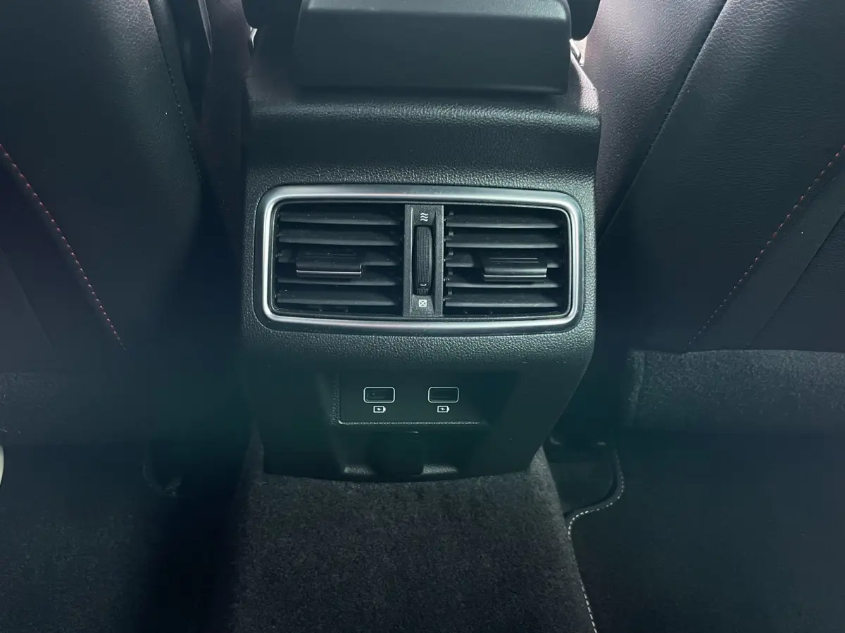 1.6 Plug-In Hybrid 160 R.S. Line | Camera | PDC | Keyless |