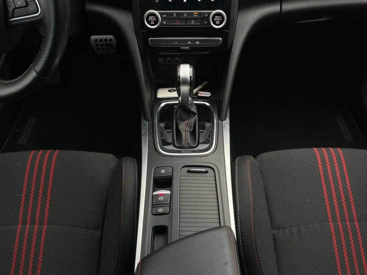 1.6 Plug-In Hybrid 160 R.S. Line | Camera | PDC | Keyless |