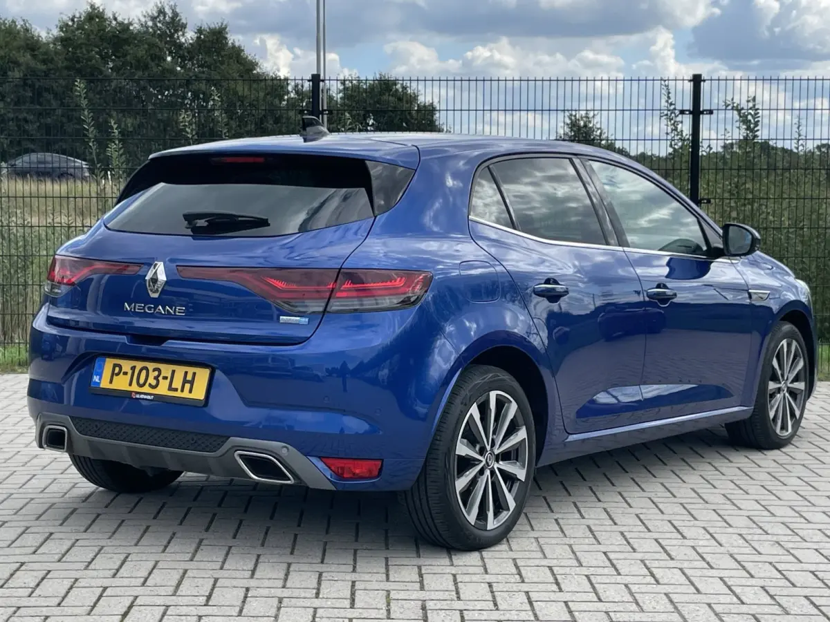 1.6 Plug-In Hybrid 160 R.S. Line | Camera | PDC | Keyless |