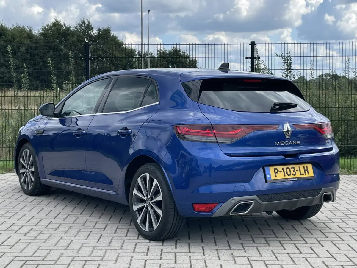 1.6 Plug-In Hybrid 160 R.S. Line | Camera | PDC | Keyless |