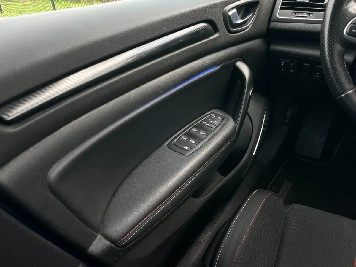 1.6 Plug-In Hybrid 160 R.S. Line | Camera | PDC | Keyless |