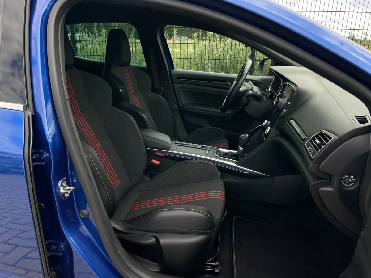 1.6 Plug-In Hybrid 160 R.S. Line | Camera | PDC | Keyless |