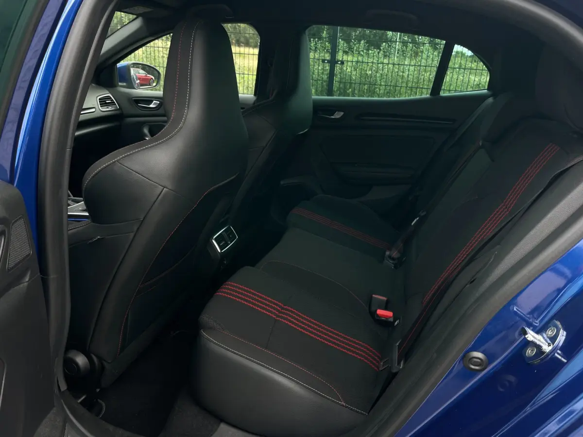 1.6 Plug-In Hybrid 160 R.S. Line | Camera | PDC | Keyless |
