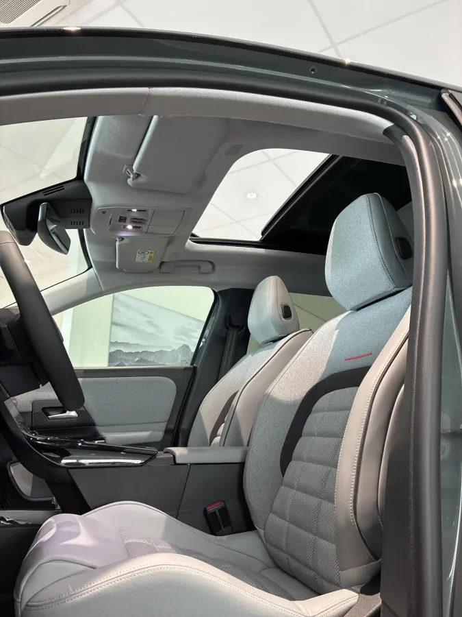 Automaat Hybrid 145 Max | Hoge instap l  Automaat | Climate Control | Voorstoelen & Stuurwiel Verwarmd | 360 Camera | Navigatie | Apple Carplay / Android Auto