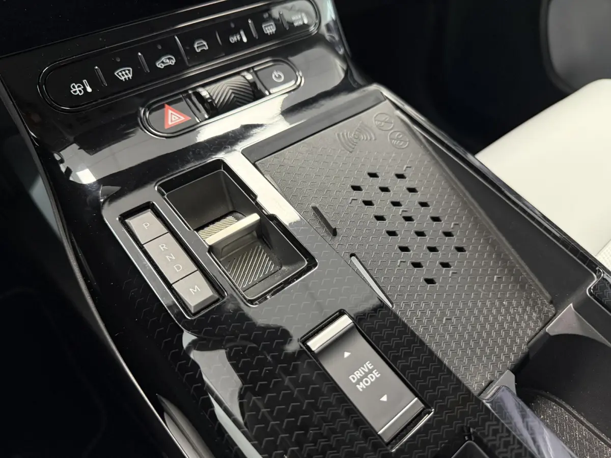 Automaat Hybrid 145 Max | Hoge instap l  Automaat | Climate Control | Voorstoelen & Stuurwiel Verwarmd | 360 Camera | Navigatie | Apple Carplay / Android Auto